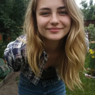Лана, 22